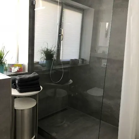 Moderne Direkt In アパート