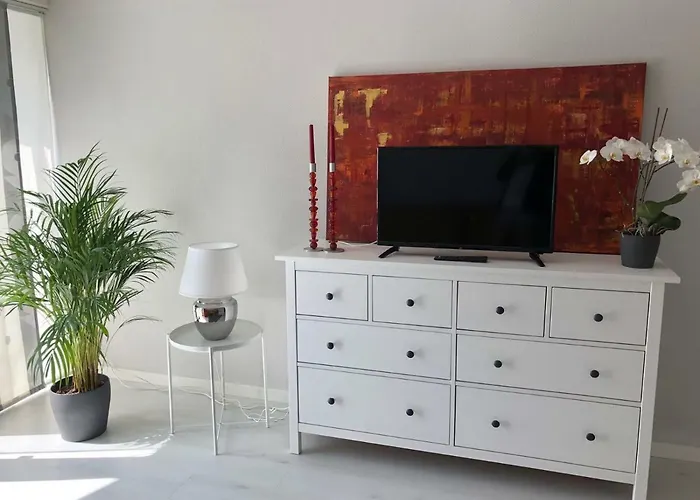 Moderne Direkt In * اندسبيرج أم ليخ